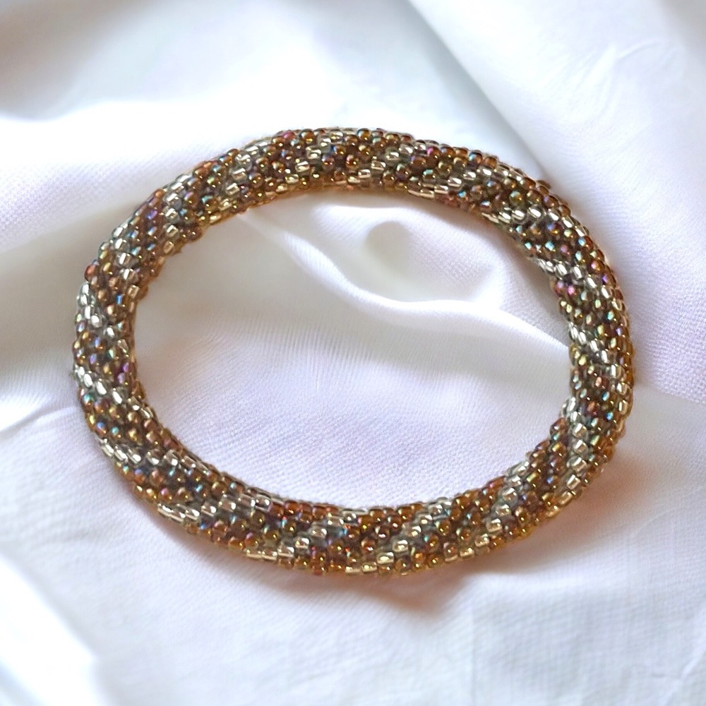 MULTI COLOR SEED TWISTED BEAD BRACELET
